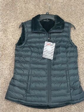Packable Quilted Vest with Faux Fur Collar - Black